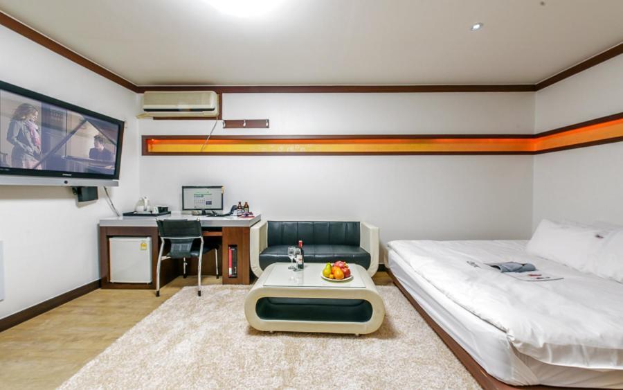 يوسو Mk Hotel المظهر الخارجي الصورة