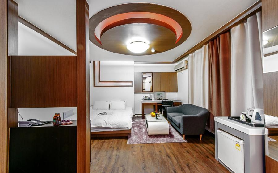 يوسو Mk Hotel المظهر الخارجي الصورة
